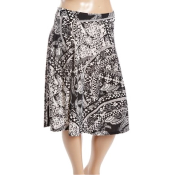 INC International Concepts Dresses & Skirts - ↘INC〰 International Concepts↙〰💯SILK SKIRT 〰Petite